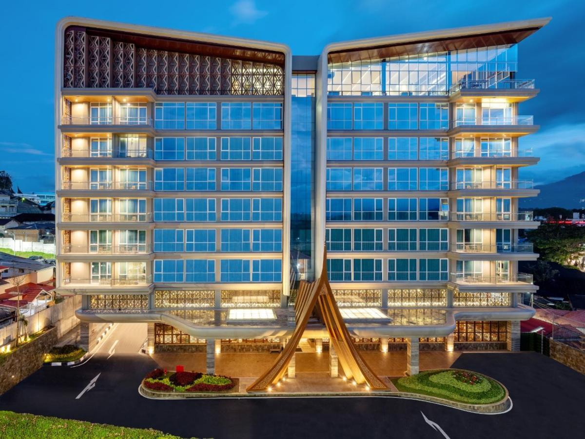 Hotel Santika บูกิตติงกี ภายนอก รูปภาพ